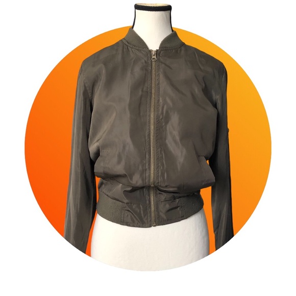 New Look Green Zip Up Bomber Jacket - Picture 5 of 8